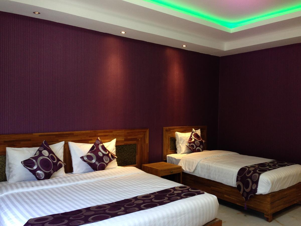 Hotel 9 Mile Rangoon Eksteriør billede