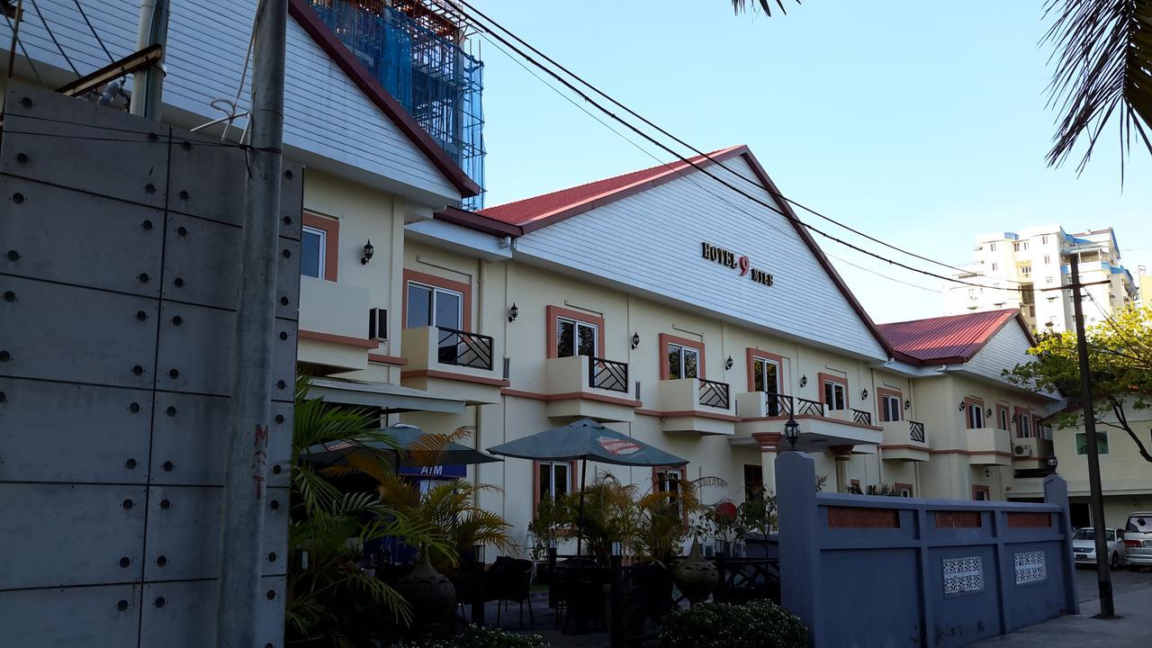 Hotel 9 Mile Rangoon Eksteriør billede